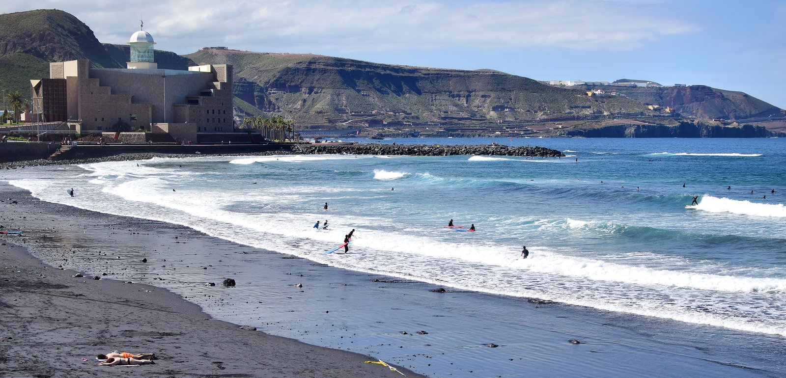 Las Canteras stadsstrand i Las Palmas med strandpromenad